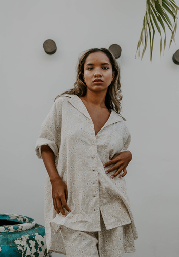 Miann & Co Womens - Rebecca Wide Neck Shirt - Daisy